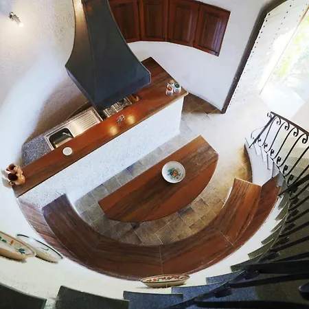 Torre S.antonio * סנטה קתרינה דלו איאוניו